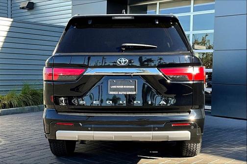 2023 Toyota Sequoia SR5