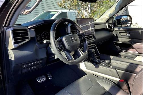 2023 Toyota Sequoia SR5