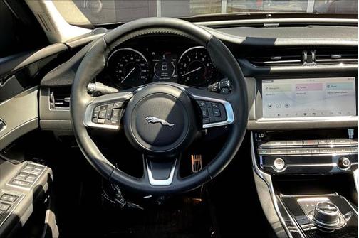 2019 Jaguar XF 30t Prestige