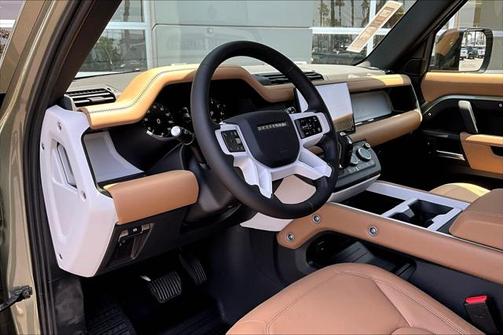 2025 Land Rover Defender 110 P300
