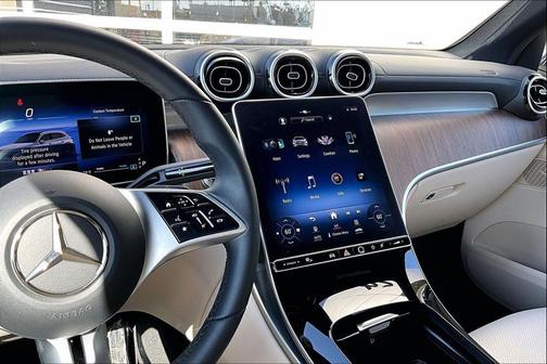 2024 Mercedes-Benz GLC 300 Base