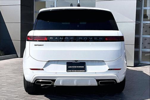 Fuji White 2025 Land Rover Range Rover Sport SE