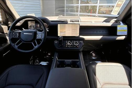 2025 Land Rover Defender 110 P400 X-Dynamic SE