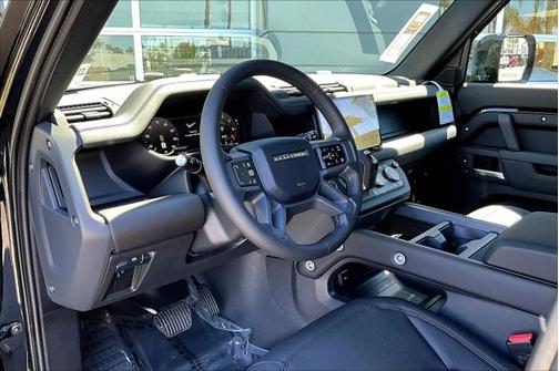 2025 Land Rover Defender 110 P400 X-Dynamic SE