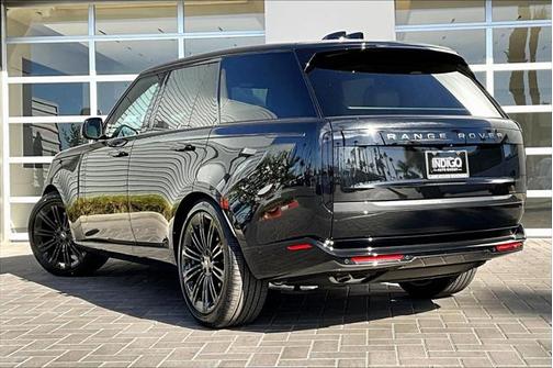 2025 Land Rover Range Rover P530 SE