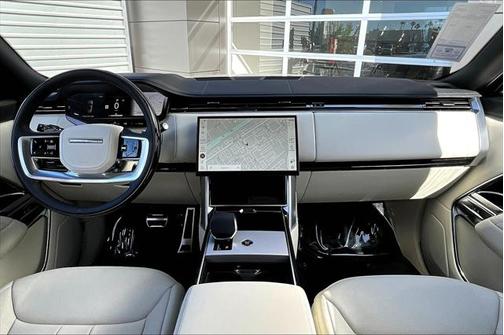 2025 Land Rover Range Rover P530 SE