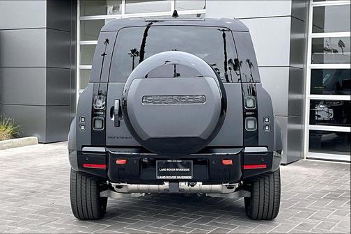 2026 Land Rover Defender P400 X