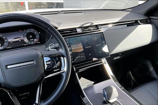 2026 Land Rover Range Rover Velar P250 SE R-Dynamic