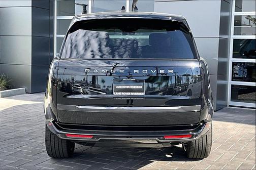 2026 Land Rover Range Rover P400 SE