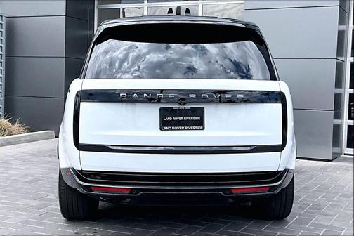 Fuji White 2025 Land Rover Range Rover P530 Autobiography
