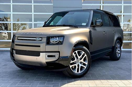 2025 Land Rover Defender 130 P400 X-Dynamic SE