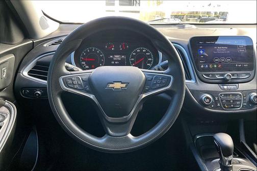 2022 Chevrolet Malibu FWD LT