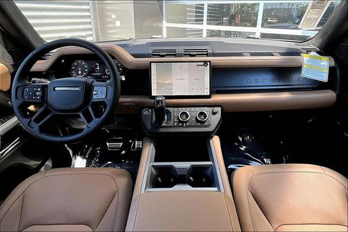 2025 Land Rover Defender V8