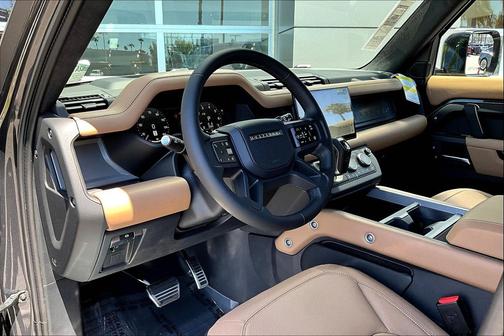 2025 Land Rover Defender V8