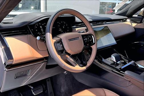 Ostuni Pearl White Premium Metallic 2026 Land Rover Range Rover Sport Autobiography