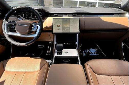 2025 Land Rover Range Rover P400 SE 7 Seat