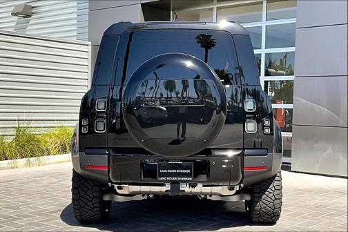 2026 Land Rover Defender S