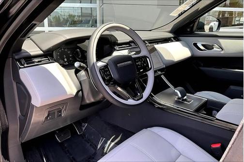 2026 Land Rover Range Rover Velar P250 SE R-Dynamic