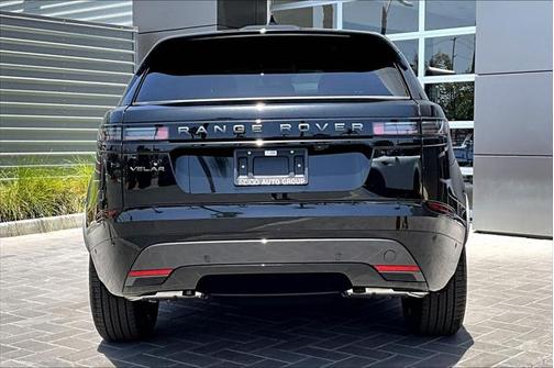 2026 Land Rover Range Rover Velar P250 SE R-Dynamic