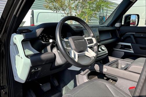 2024 Land Rover Defender 130 P400 S