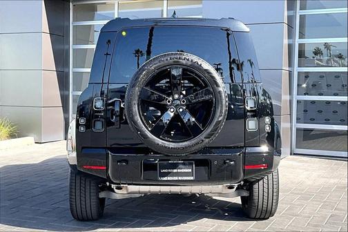 2026 Land Rover Defender P400 X-Dynamic SE