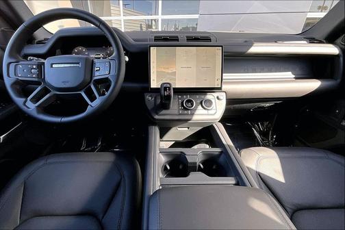 2026 Land Rover Defender P400 X-Dynamic SE