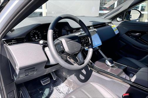 Fuji White 2026 Land Rover Range Rover Evoque Hoxton Edition
