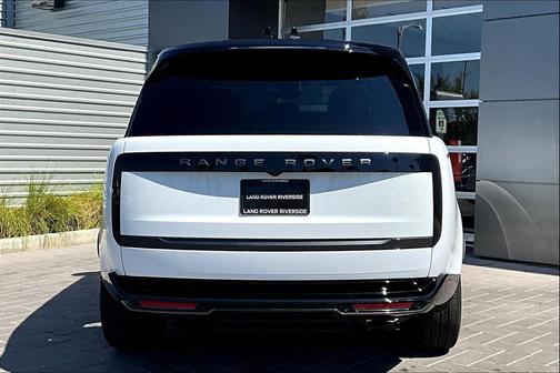2025 Land Rover Range Rover P400 SE