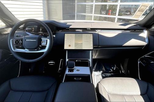 2025 Land Rover Range Rover P400 SE