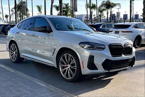 2023 BMW X4 M40i