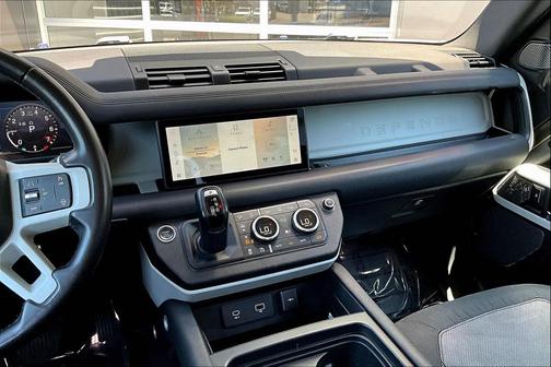 2020 Land Rover Defender 110 SE
