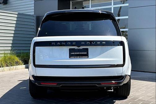 2025 Land Rover Range Rover P400 SE