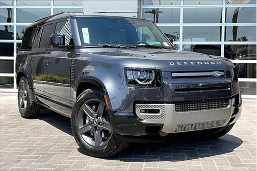 2025 Land Rover Defender 130 P400 X-Dynamic SE