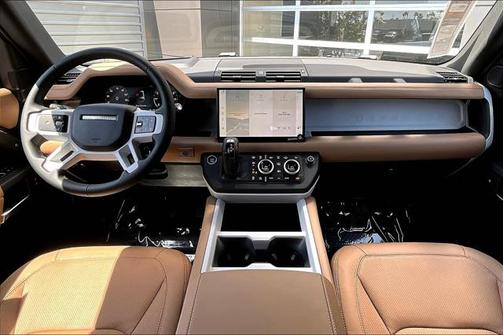 2025 Land Rover Defender 130 P400 X-Dynamic SE