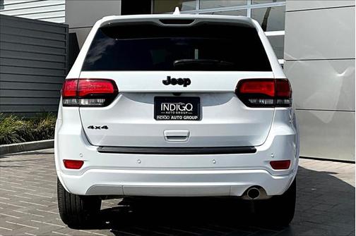 2022 Jeep Grand Cherokee Laredo