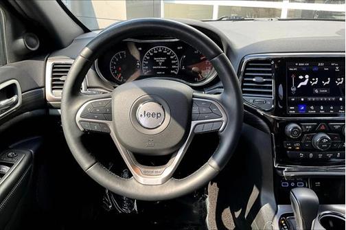 2022 Jeep Grand Cherokee Laredo