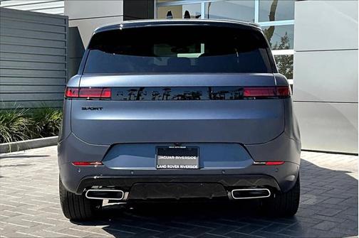 2025 Land Rover Range Rover Sport SE
