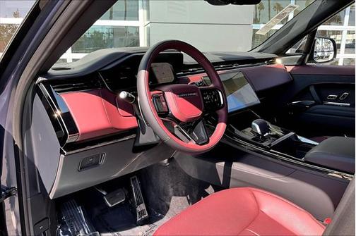 2025 Land Rover Range Rover Sport SE