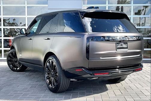 2026 Land Rover Range Rover P400 SE