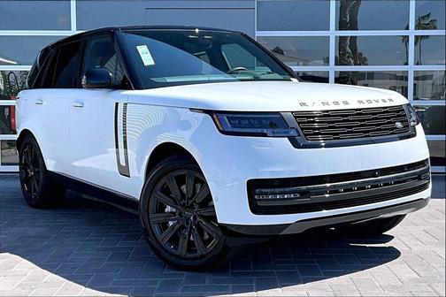 Fuji White 2026 Land Rover Range Rover P550e SE