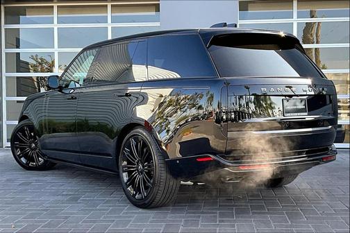 2025 Land Rover Range Rover P530 SE 7 Seat