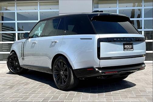 2025 Land Rover Range Rover P530 SE