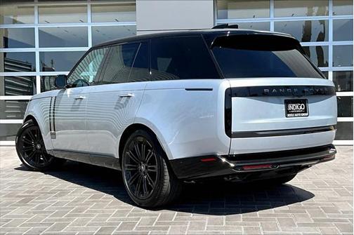 2025 Land Rover Range Rover P530 SE