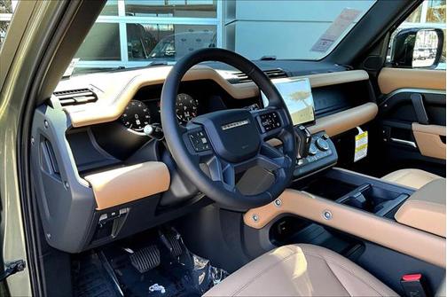 2025 Land Rover Defender 130 P400 X-Dynamic SE
