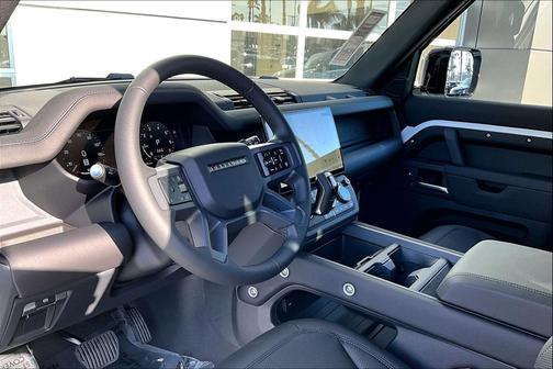 2026 Land Rover Defender P400 X-Dynamic SE