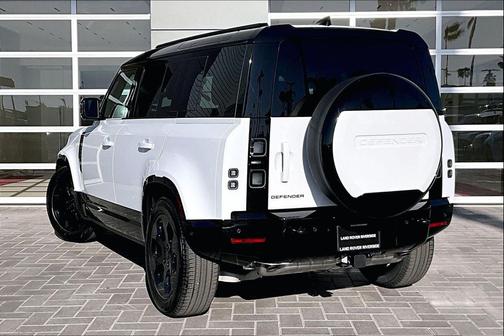 2026 Land Rover Defender P400 X-Dynamic SE