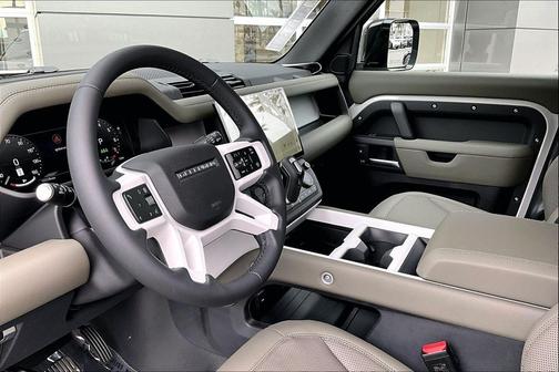 2026 Land Rover Defender P400 X-Dynamic SE