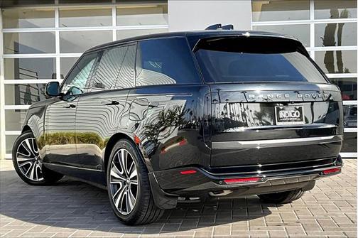 2025 Land Rover Range Rover P550e Autobiography