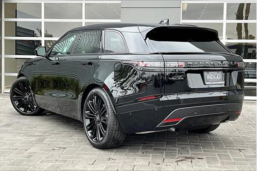 2026 Land Rover Range Rover Velar P250 SE R-Dynamic
