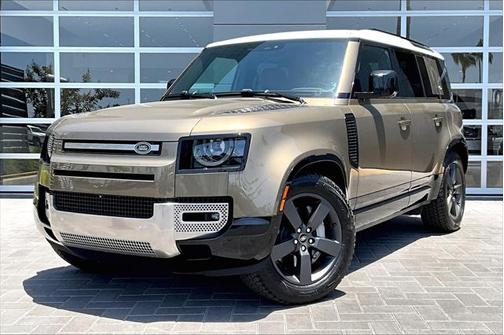 2023 Land Rover Defender 110 SE